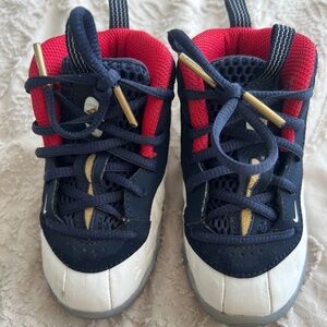 Nike Foamposite size 6C